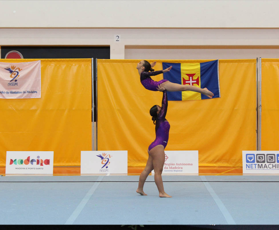 Ação de Formação de Ginástica Acrobática